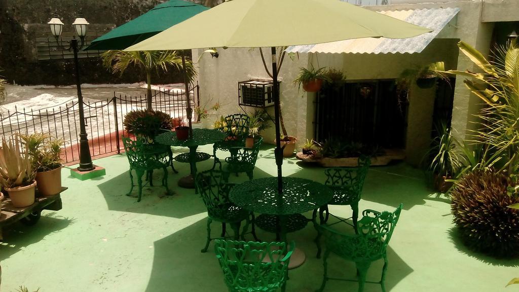 Hotel Y Hostal Casa Risueno Campeche Quarto foto